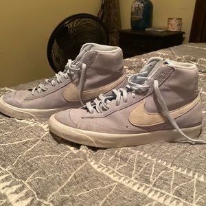 Light blue Nike blazers. Worn a couple times. Still have original box.